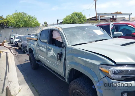 2022 Toyota Tacoma Trd Sport z USA, uszkodzony, nr VIN 3TYDZ5BNXNT015367